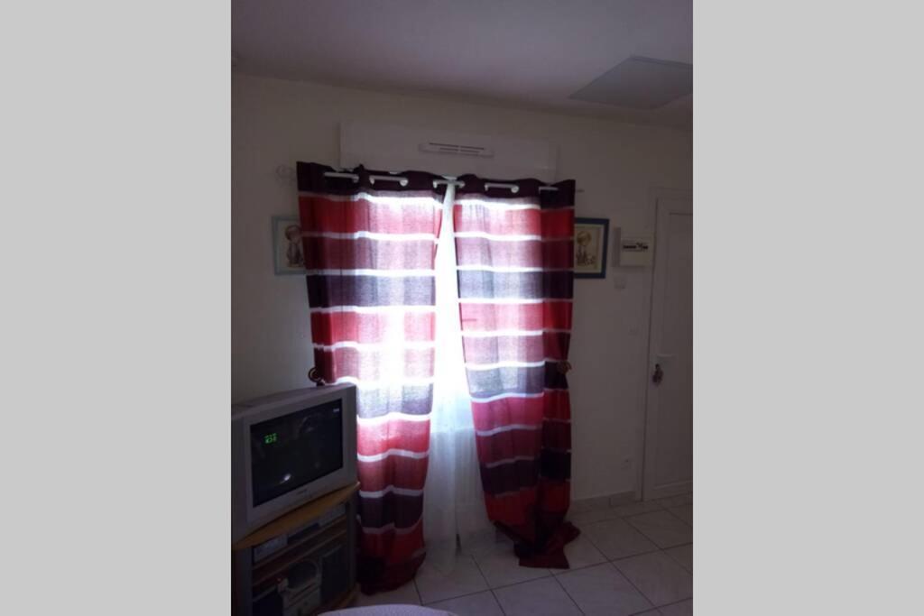 Bangala Apartamento Cuffies Exterior foto